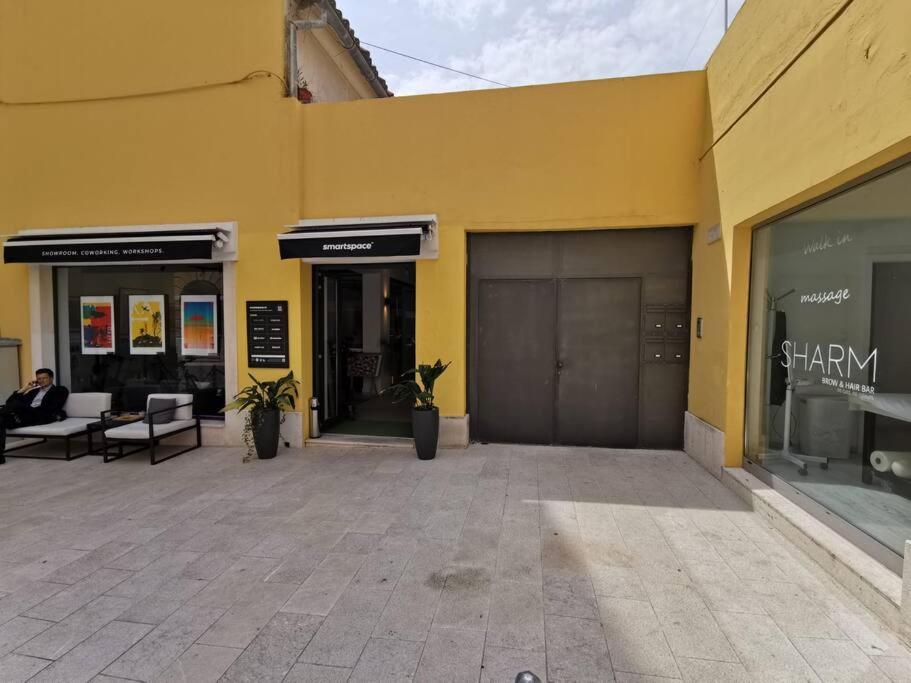 Teni سبليت المظهر الخارجي الصورة